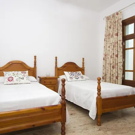 Ruhiges Remedios Mit Panoramablick By Interhome * Los Valles