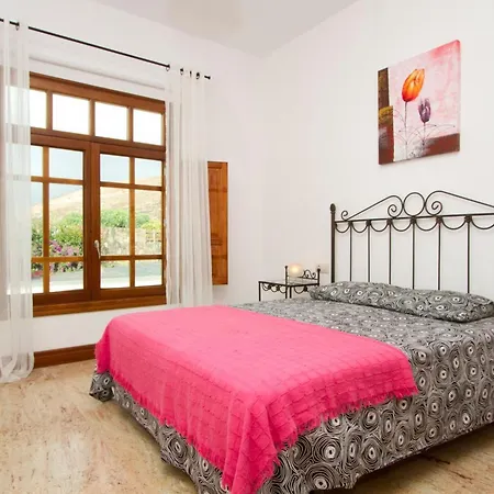 Ruhiges Remedios Mit Panoramablick By Interhome