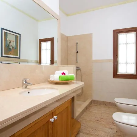 Ruhiges Remedios Mit Panoramablick By Interhome * Los Valles